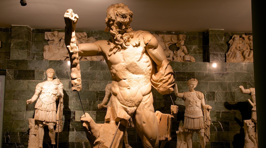 Museo di Antalya che include statua o scultura