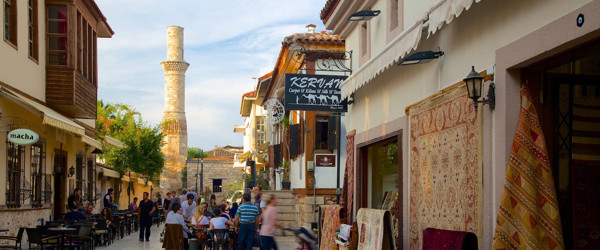 Broken Minaret