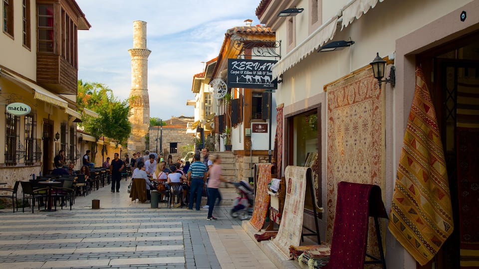 Broken Minaret