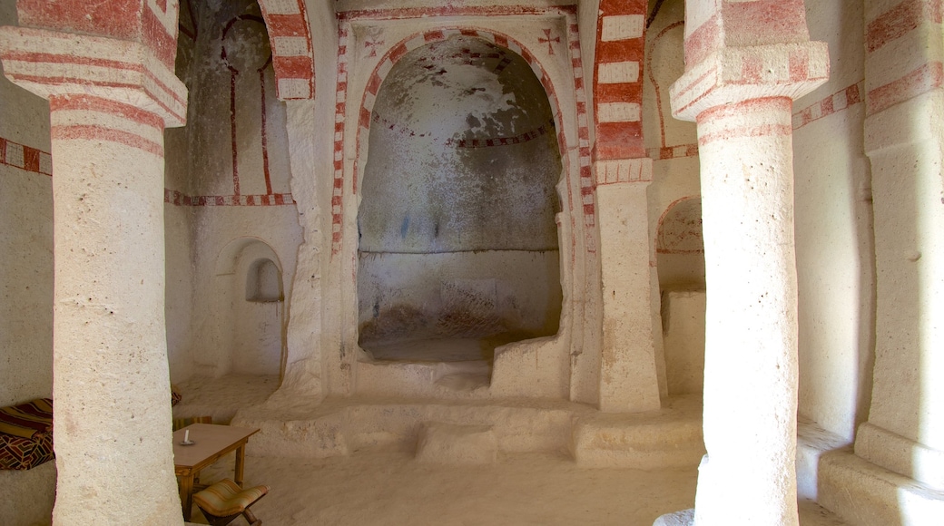 Cappadocië bevat religieuze elementen en een kerk of kathedraal