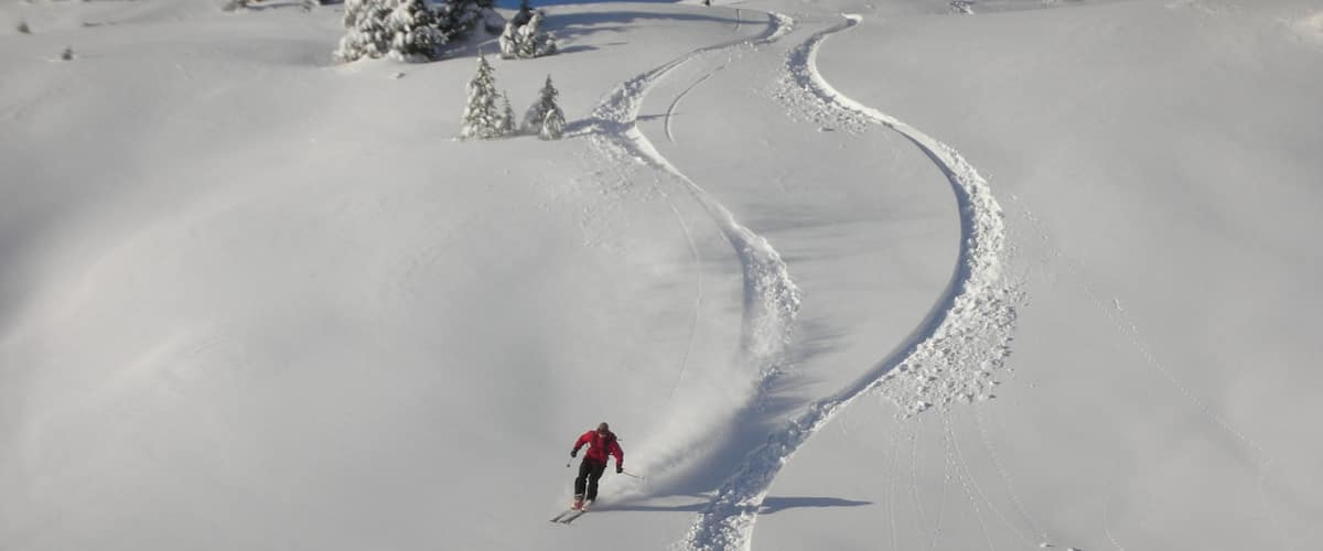 Bellingham which includes snow, mountains and snow skiing
