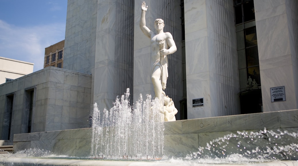 Harrisburg mit einem Springbrunnen und Statue oder Skulptur