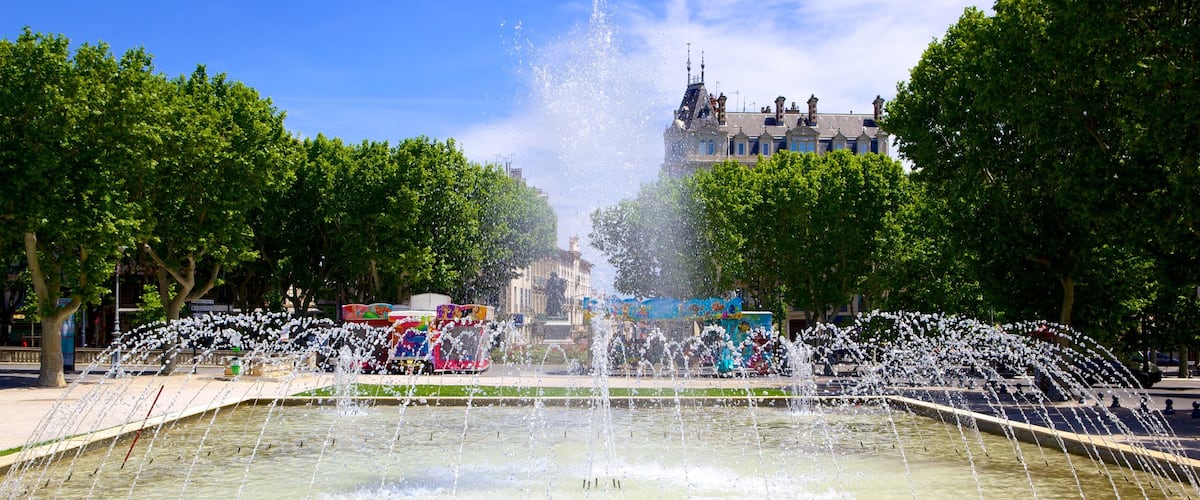 Béziers mostrando una fuente