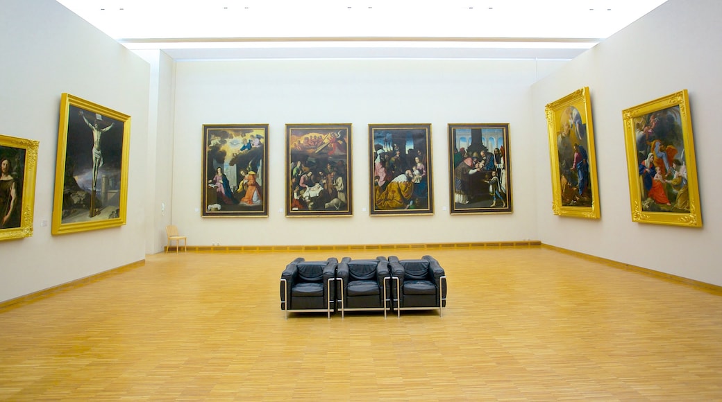 Musée de Grenoble mit einem Innenansichten und Kunst