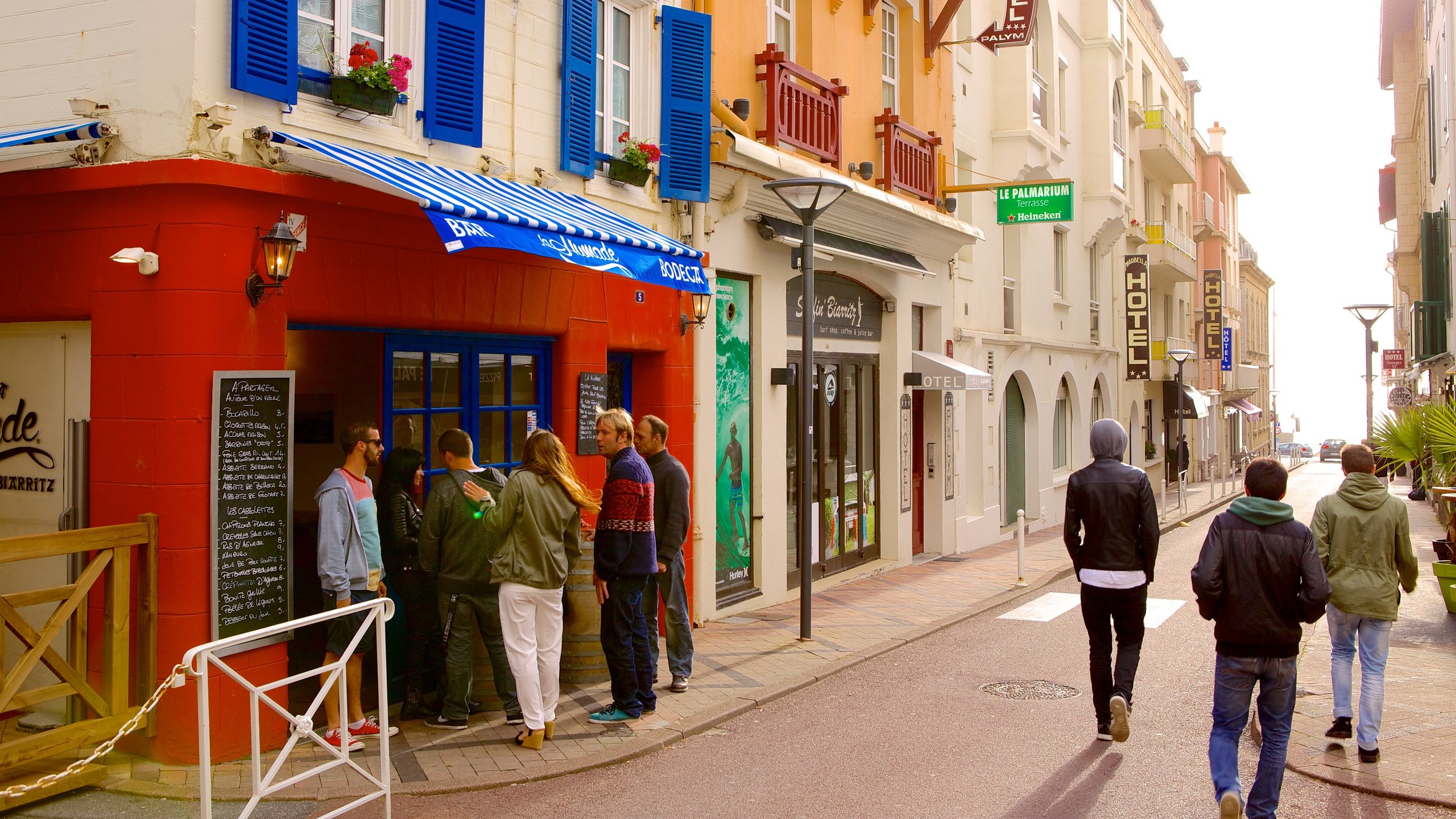 Biarritz featuring street scenes