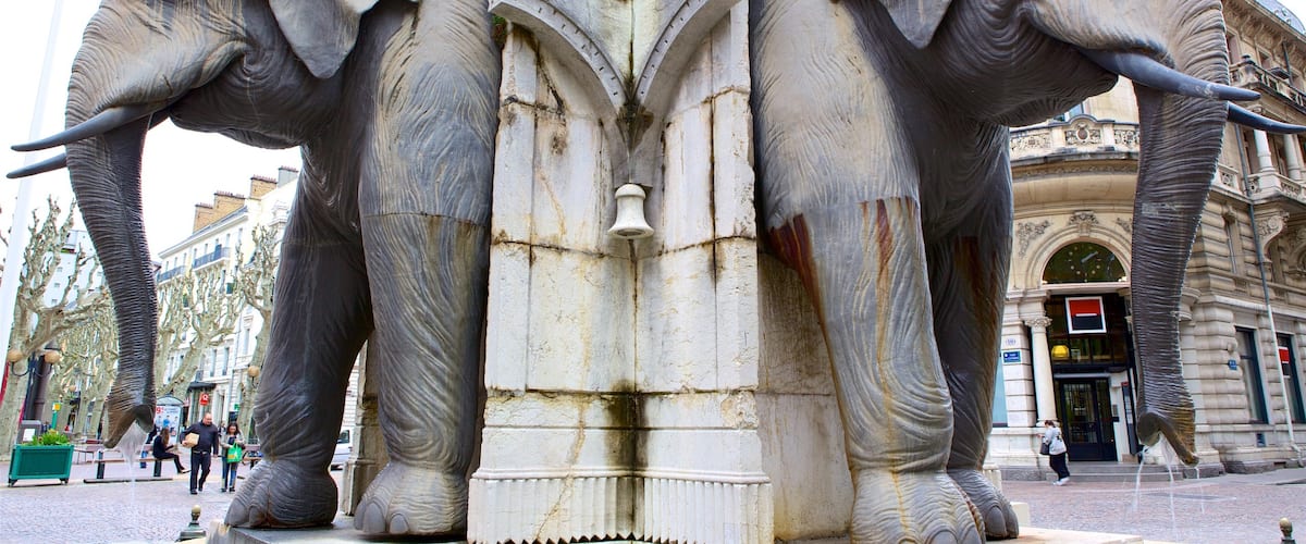 Chambéry montrant statue ou sculpture