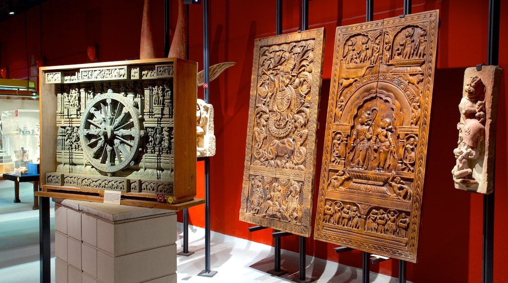 Museo Asiático de Arte Oriental mostrando arte