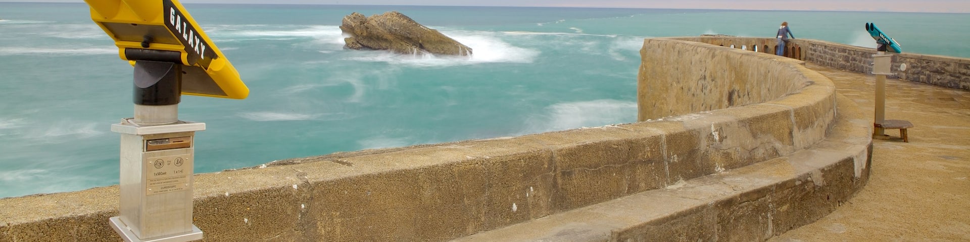 Virgin\'s Rock showing landscape views, an observatory and views