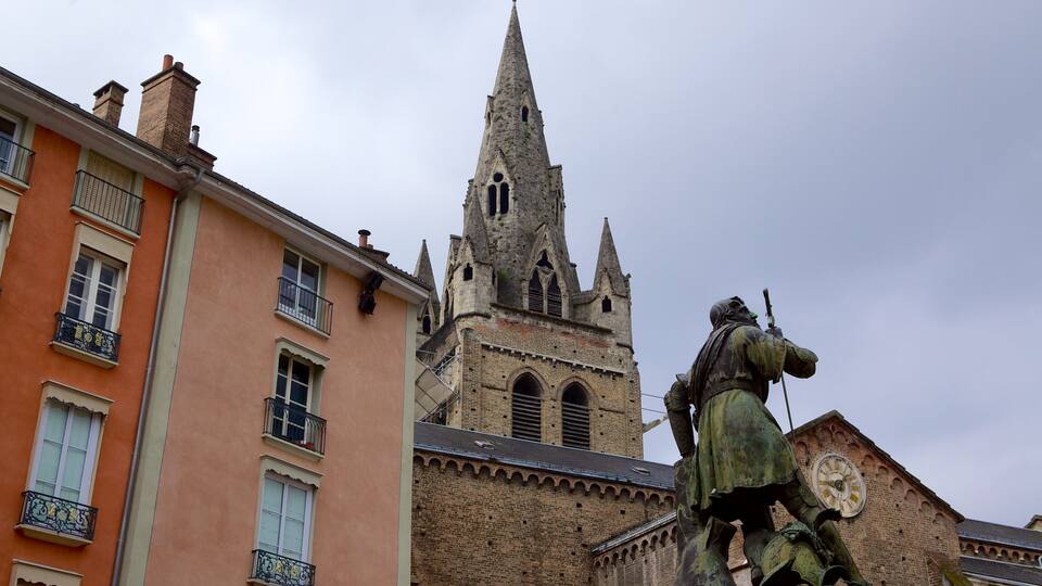 Grenoble toont straten en historische architectuur