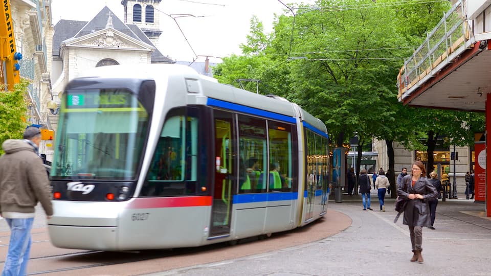 Grenoble toont spoorwegen en straten