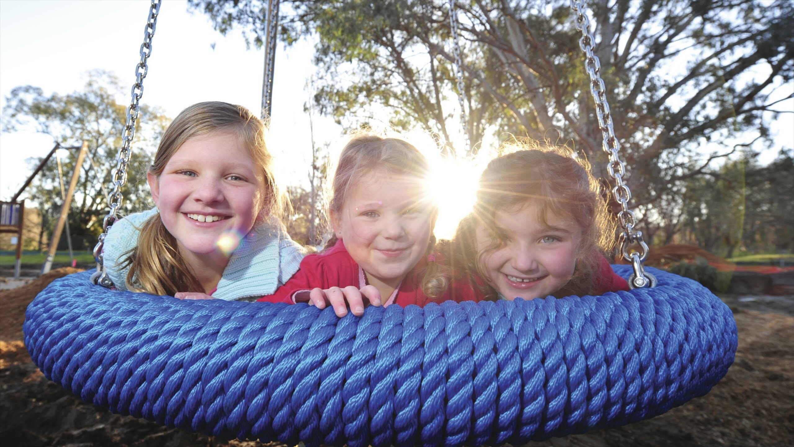 Albury showing a playground as well as children