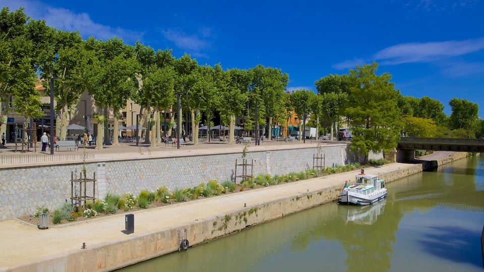 Narbonne qui includes rivière ou ruisseau
