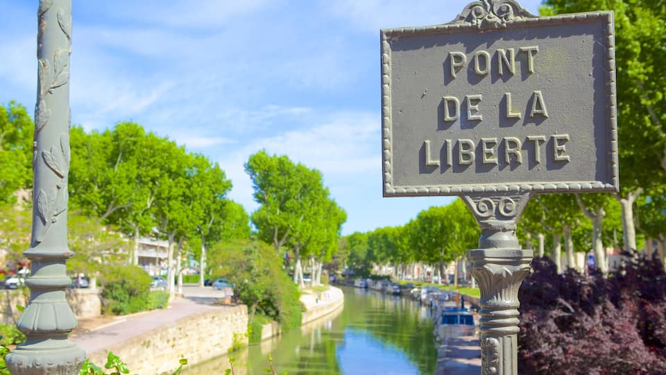 Narbonne montrant signalisation