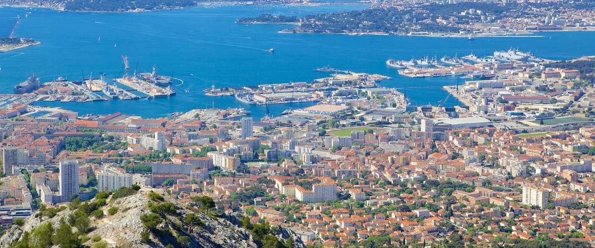 Mont Faron which includes a city and landscape views