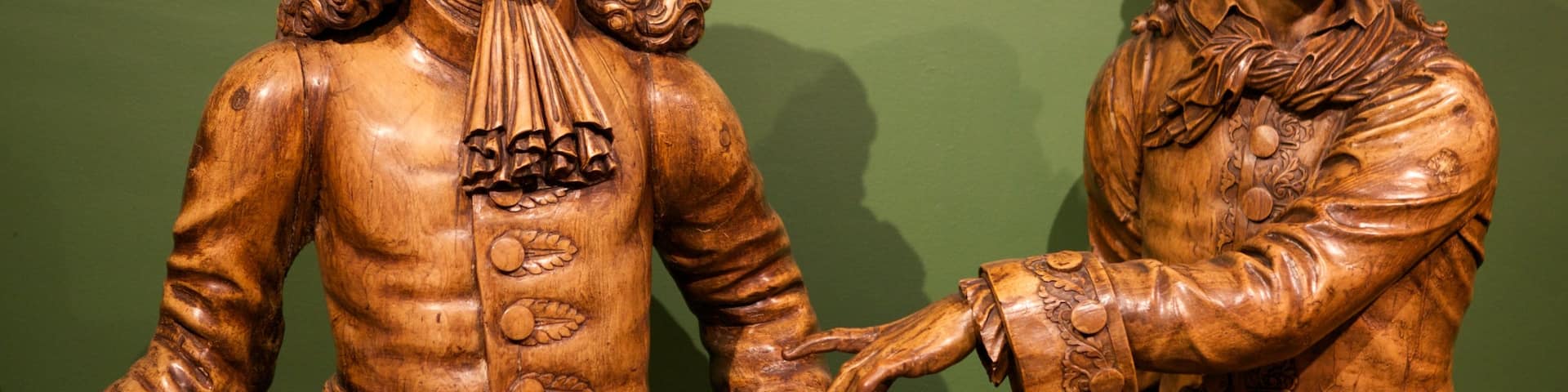 Musee National de la Marine featuring a statue or sculpture and interior views
