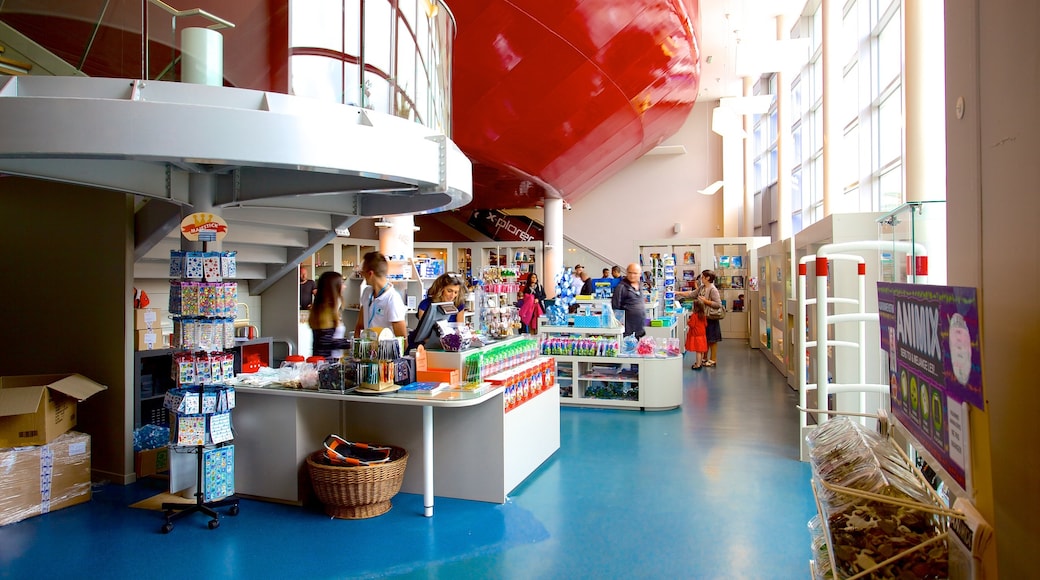 Mare Nostrum Aquarium showing marine life and interior views