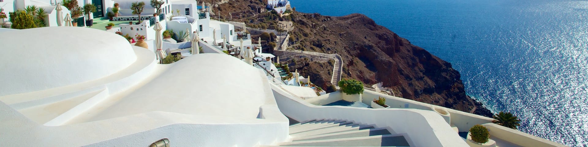 Oia mit einem allgemeine KĂŒstenansicht, Landschaften und KĂŒstenort