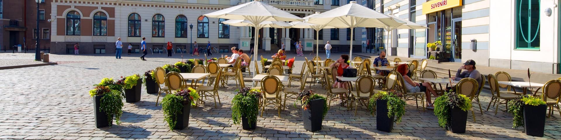 Town Hall featuring outdoor eating, cafe lifestyle and a square or plaza