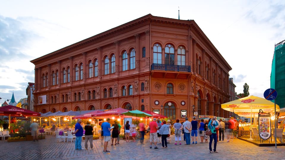 Ciudad Vieja mostrando mercados, escenas urbanas y patrimonio de arquitectura
