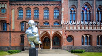 Lettlands konstmuseum presenterar en staty eller skulptur