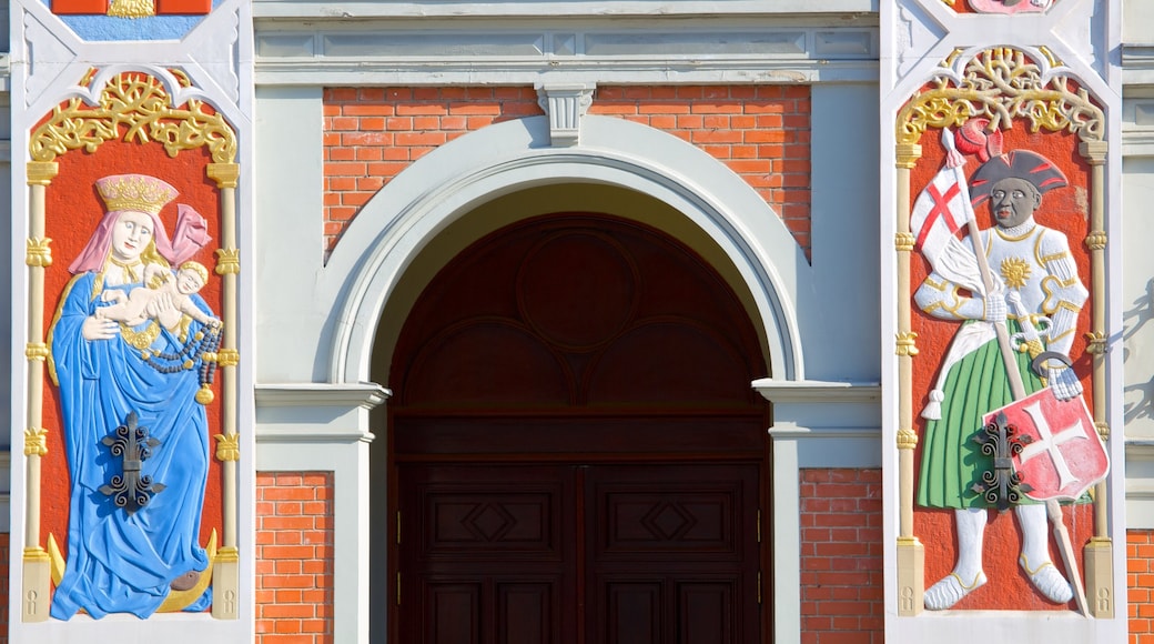 Schwarzhäupterhaus mit einem historische Architektur