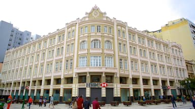 Curitiba showing street scenes and heritage architecture