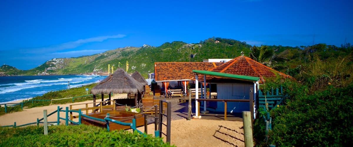 Mole Beach which includes general coastal views