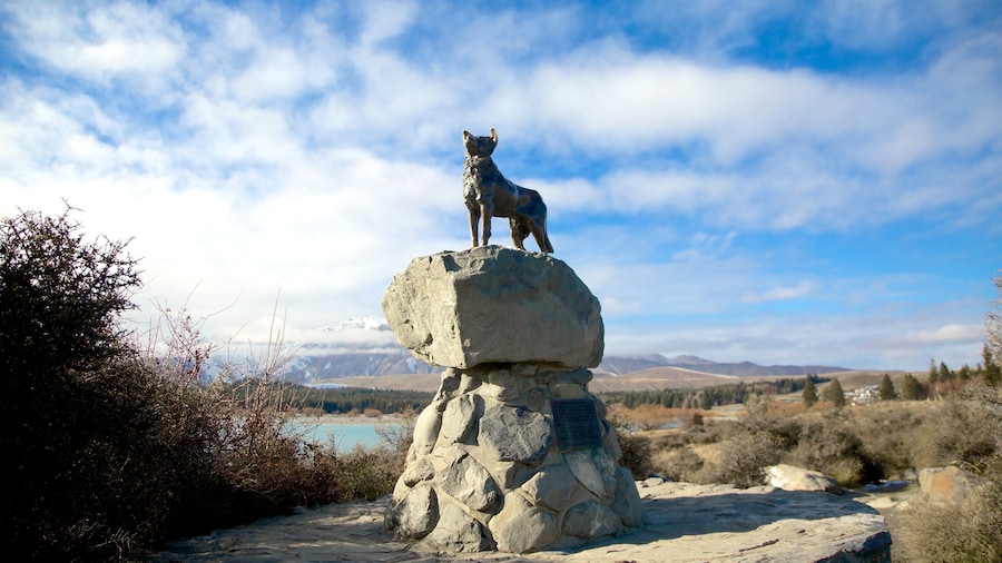 Sheepdog Statue