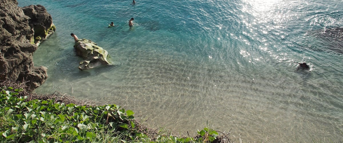 Saipan ofreciendo vistas generales de la costa