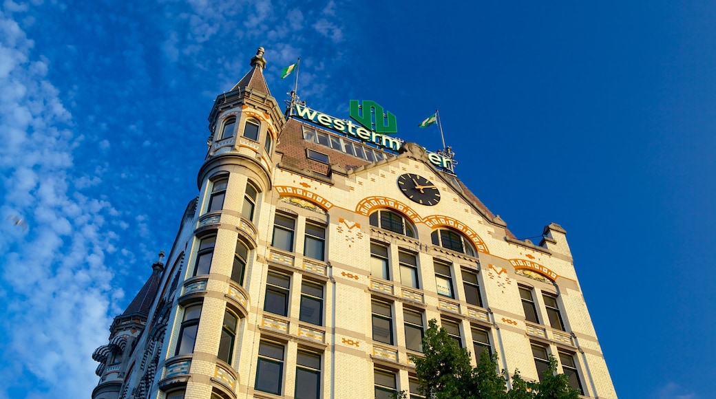 Rotterdam showing heritage elements and heritage architecture