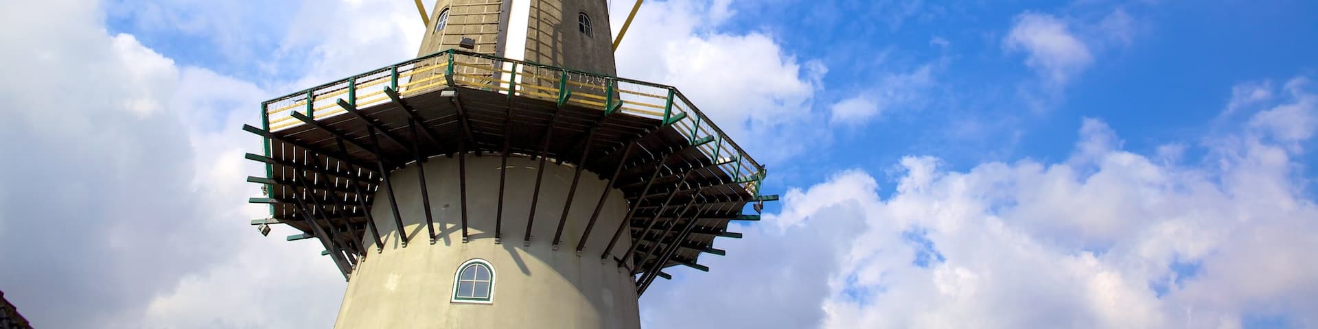 Spijkenisse featuring a windmill and heritage architecture