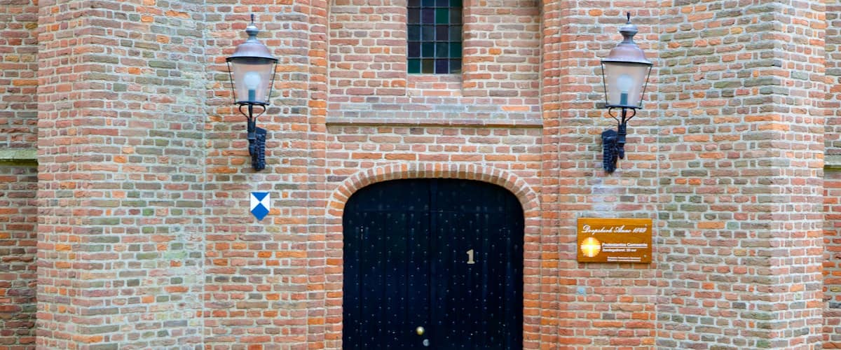Zandvoort showing a house and heritage elements