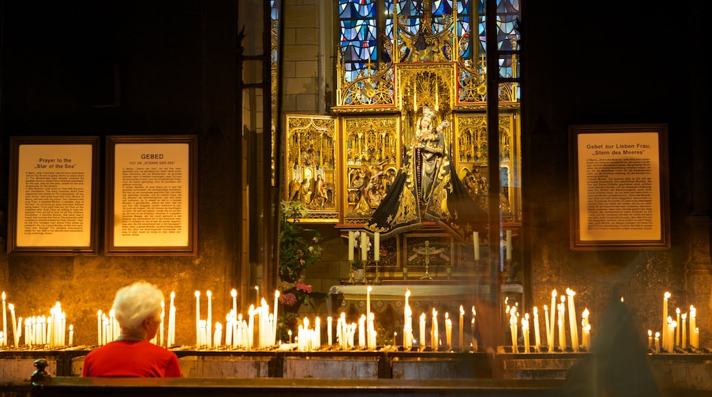 Basiliek van Onze-Lieve-Vrouw inclusief religieuze aspecten, interieur en een kerk of kathedraal