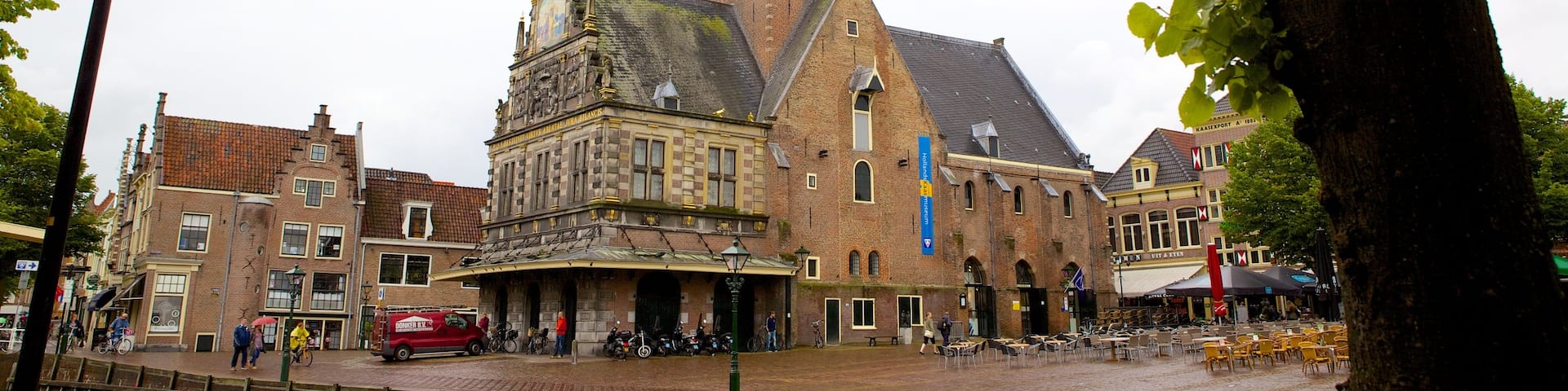 Waag featuring street scenes