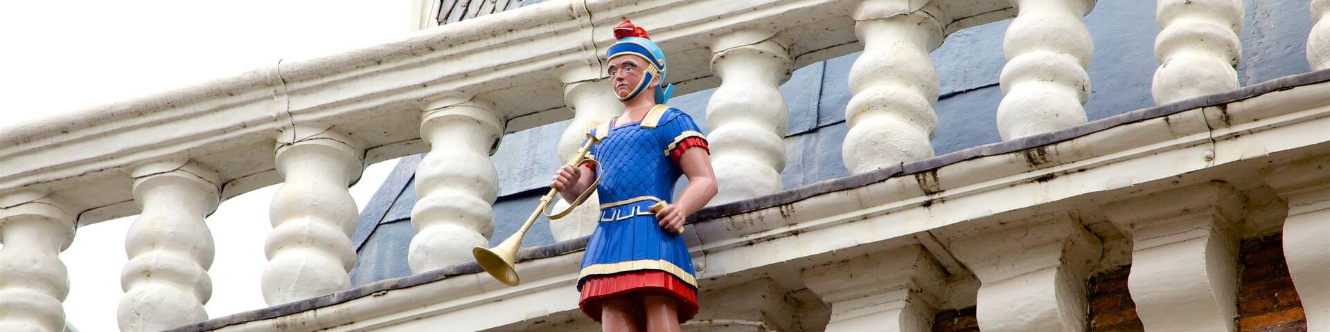 Waag which includes heritage elements and a statue or sculpture