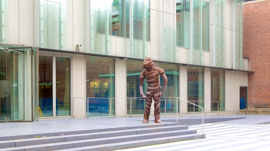 Boijmans Van Beuningen Museum das einen Outdoor-Kunst und Straßenszenen