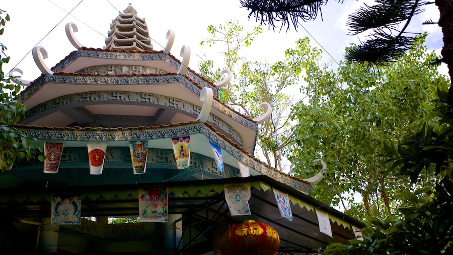 Linh Son Co Tu which includes a temple or place of worship