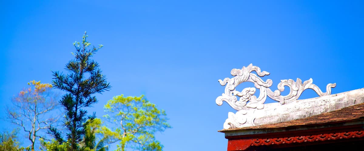 Thien Mu Pagoda showing heritage architecture