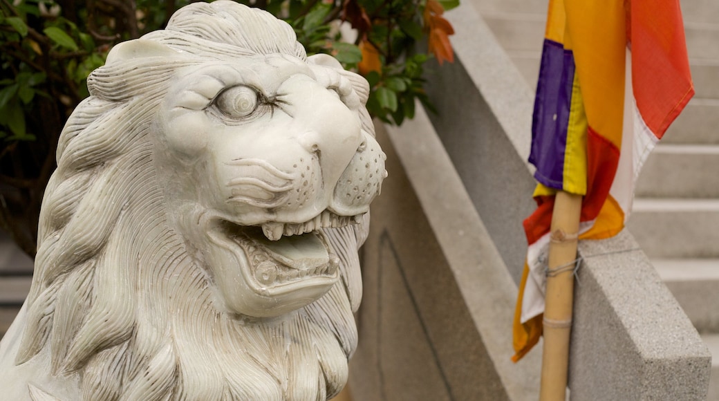 Vinh Nghiem Pagoda which includes a statue or sculpture