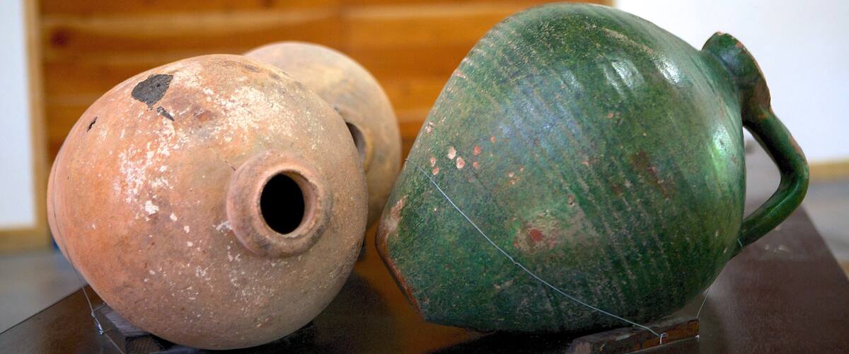 San Fernando Fortress featuring interior views