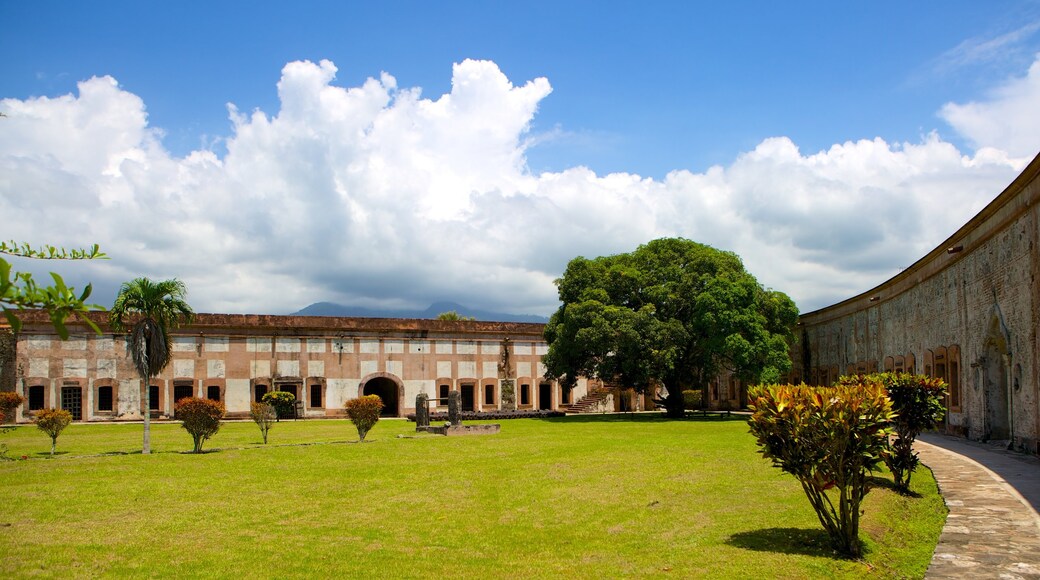 San Fernando Fortress showing heritage architecture