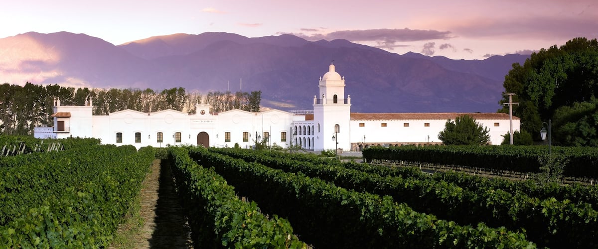 Cafayate que incluye una puesta de sol