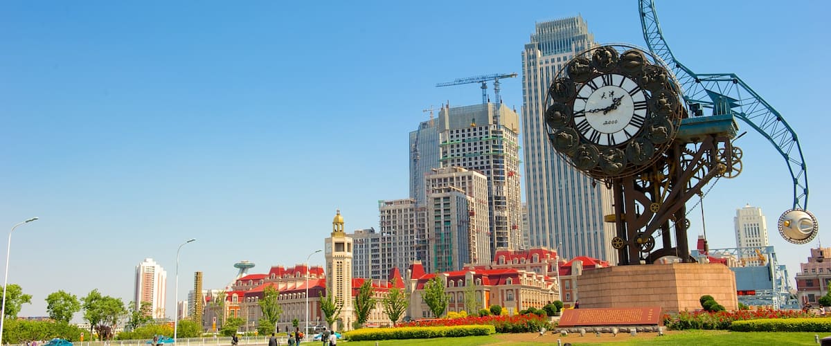Tianjin which includes outdoor art, a square or plaza and a city