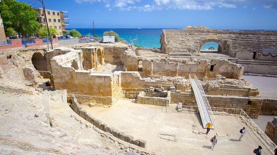 Tarragona Amphitheatre showing building ruins and heritage elements