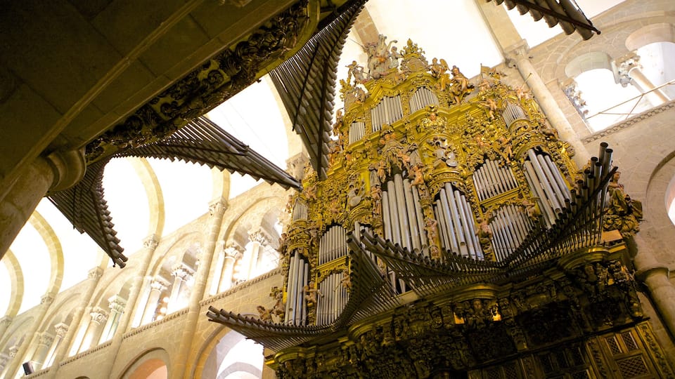 Santiago de Compostela Cathedral which includes interior views, heritage elements and a church or cathedral