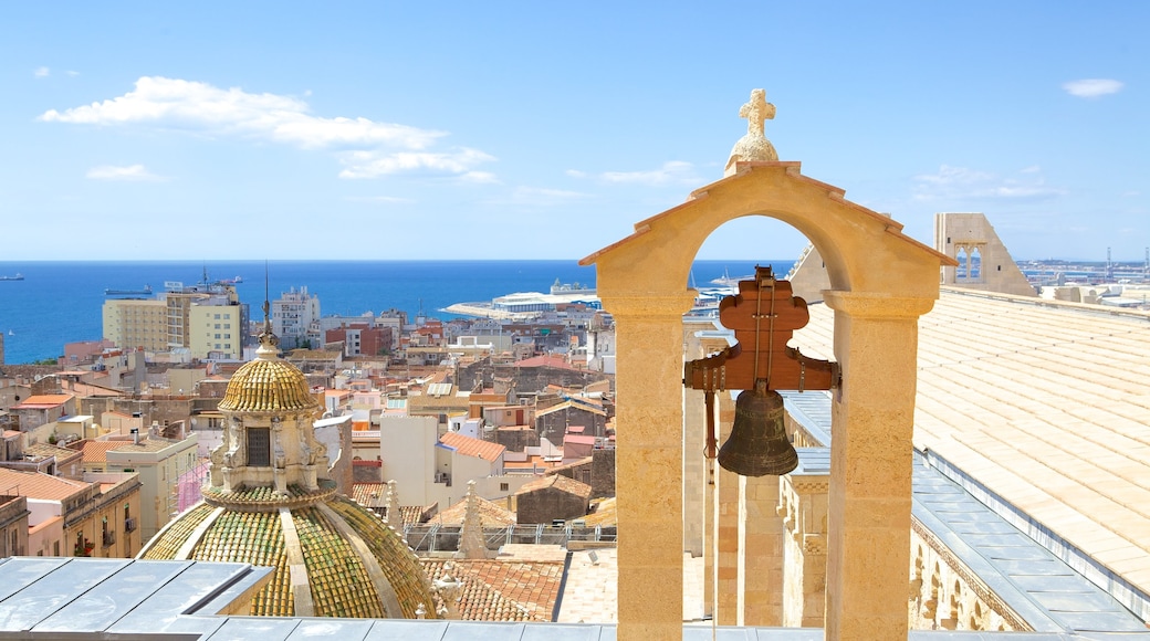 Kathedrale von Tarragona welches beinhaltet Stadt und Küstenort