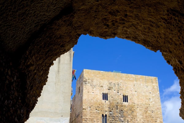 Enceinte romaine deTarragone mettant en vedette patrimoine historique