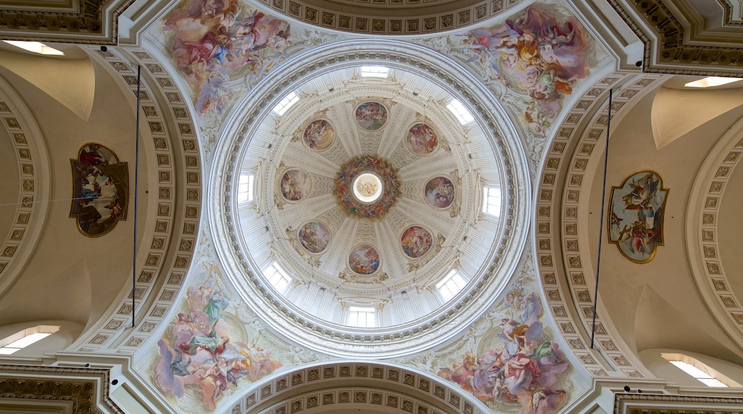 San Giovanni Battista-katedralen presenterar religiösa aspekter, interiörer och en kyrka eller katedral