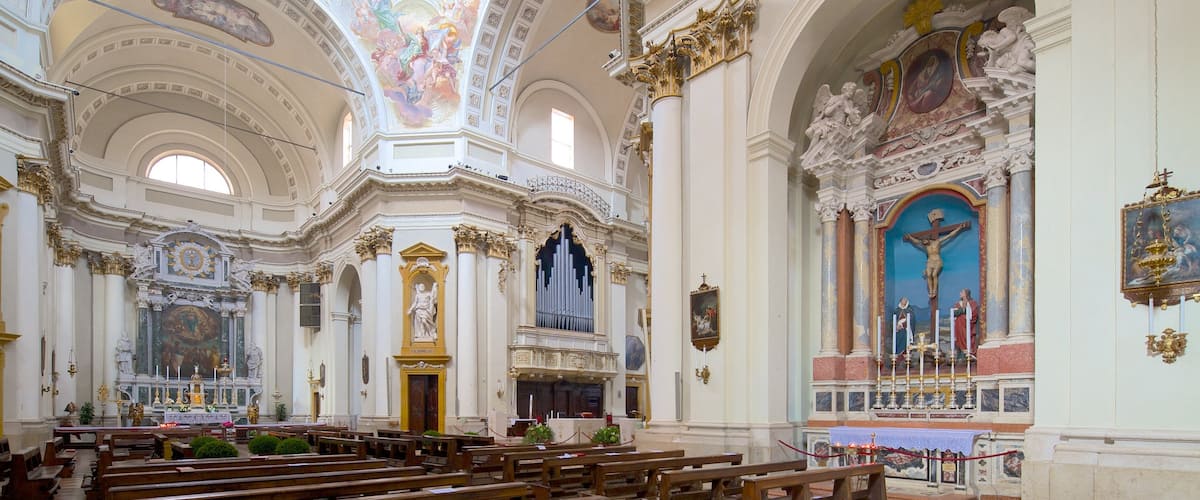 Cathedral of San Giovanni Battista featuring religious elements, a church or cathedral and interior views