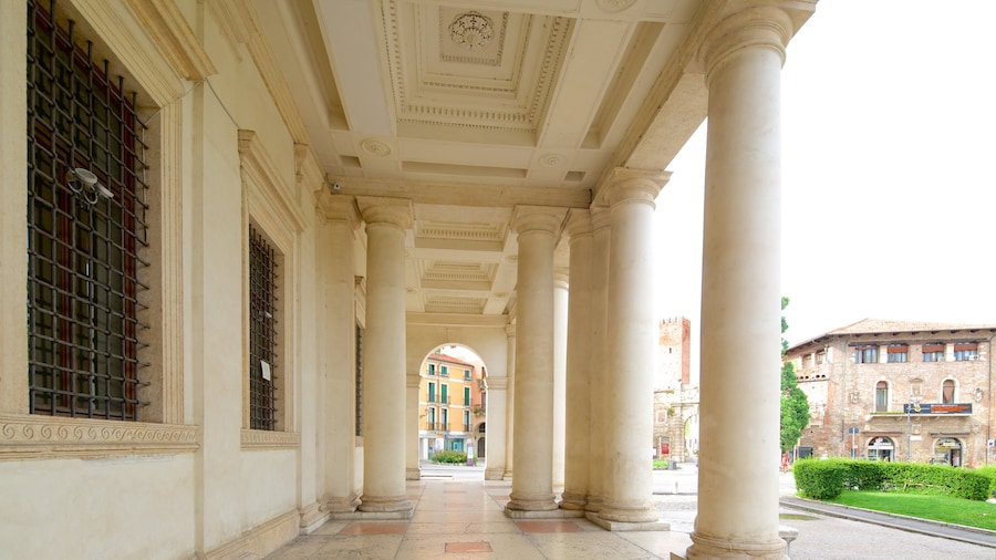 Palazzo Chiericati som omfatter kulturarvsgenstande, et slot og historiske bygningsværker